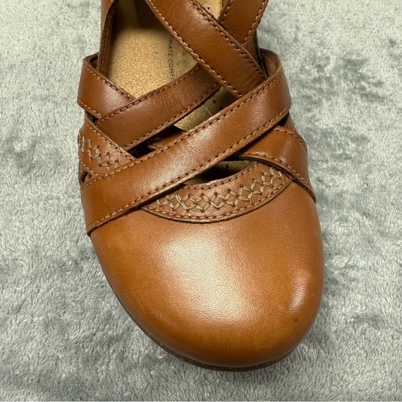Clarks Collection Brown Roseville Step Mary Jane Flat - Size 7 - Picture 9 of 14